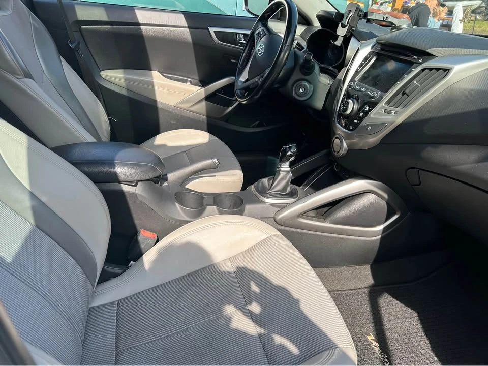 2014 Hyundai Veloster - Image 6 of 8