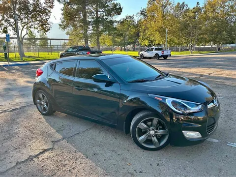 2014 Hyundai Veloster 2.0 Premium Coupe 3D