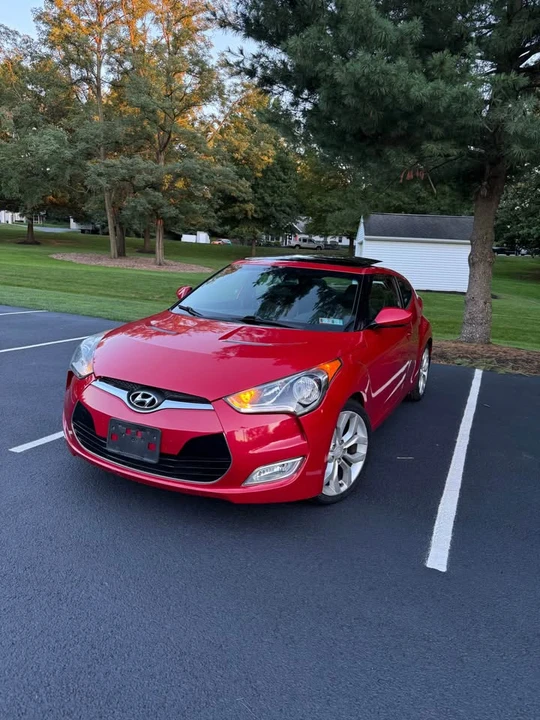 2014 Hyundai Veloster - Image 2 of 20