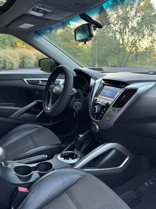 2014 Hyundai Veloster - Image 15 of 20