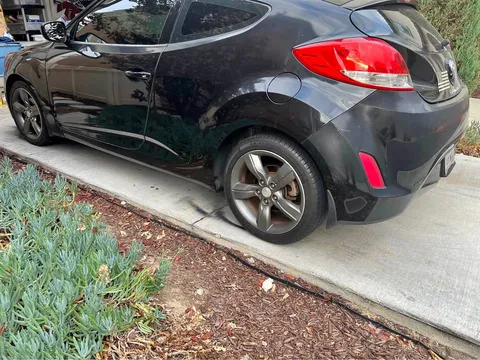 2014 Hyundai Veloster 2.0 Premium Coupe 3D
