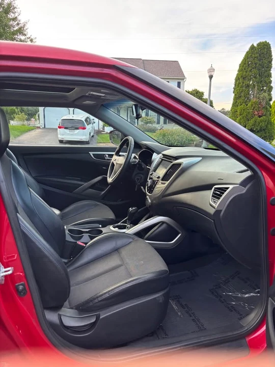 2014 Hyundai Veloster - Image 9 of 13