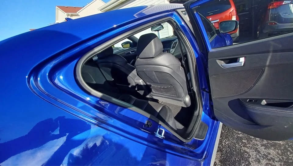 2014 Hyundai Veloster - Image 6 of 10