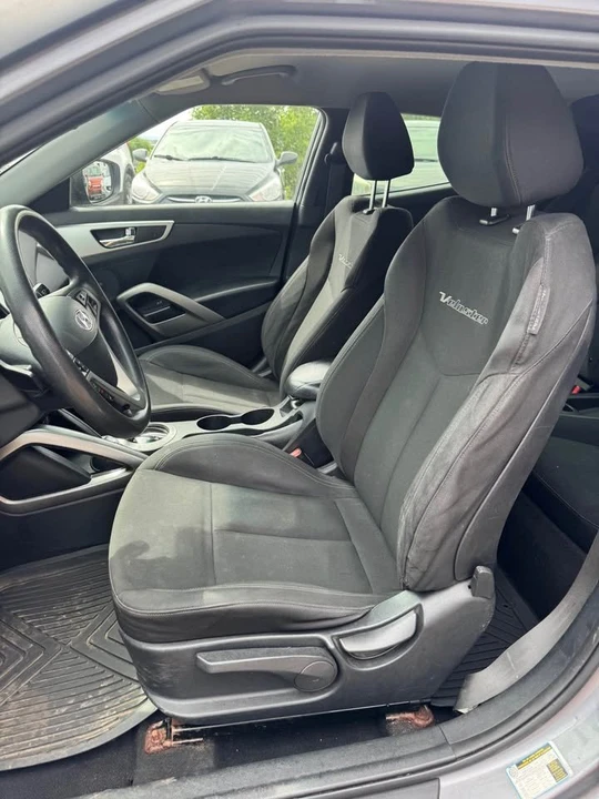 2014 Hyundai Veloster - Image 6 of 11