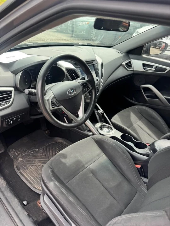 2014 Hyundai Veloster - Image 6 of 11