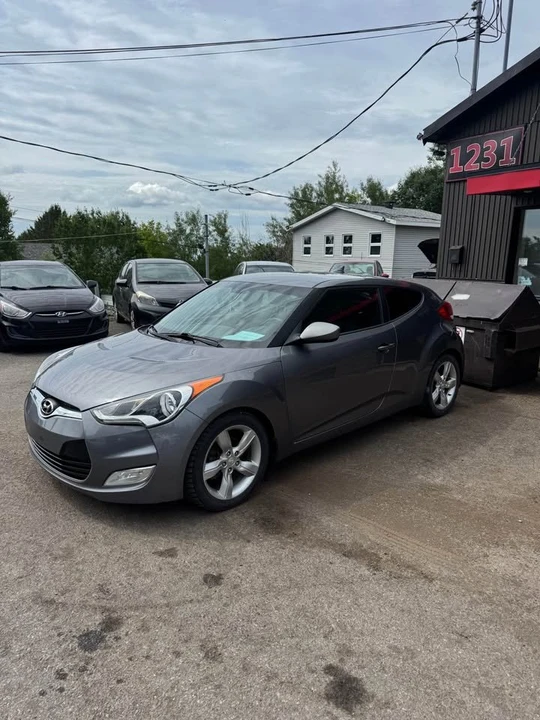 2014 Hyundai Veloster - Image 2 of 11
