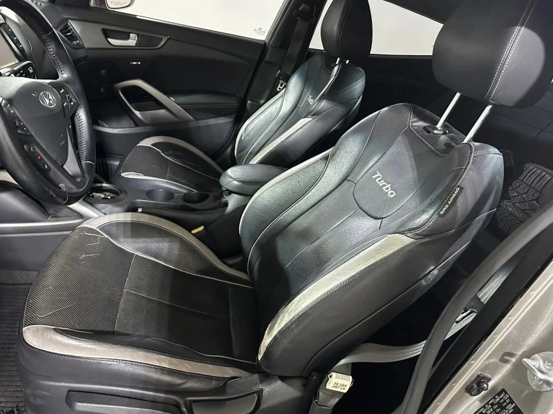 2014 Hyundai Veloster - Image 11 of 12