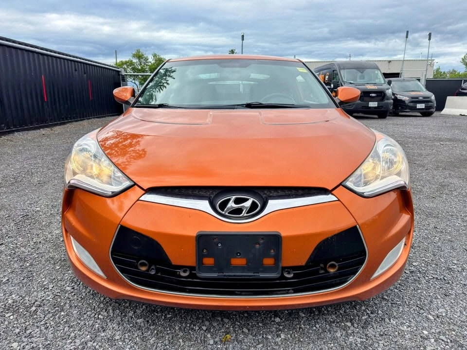 2014 Hyundai Veloster - Image 2 of 20