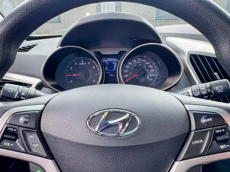 2014 Hyundai Veloster - Image 13 of 20