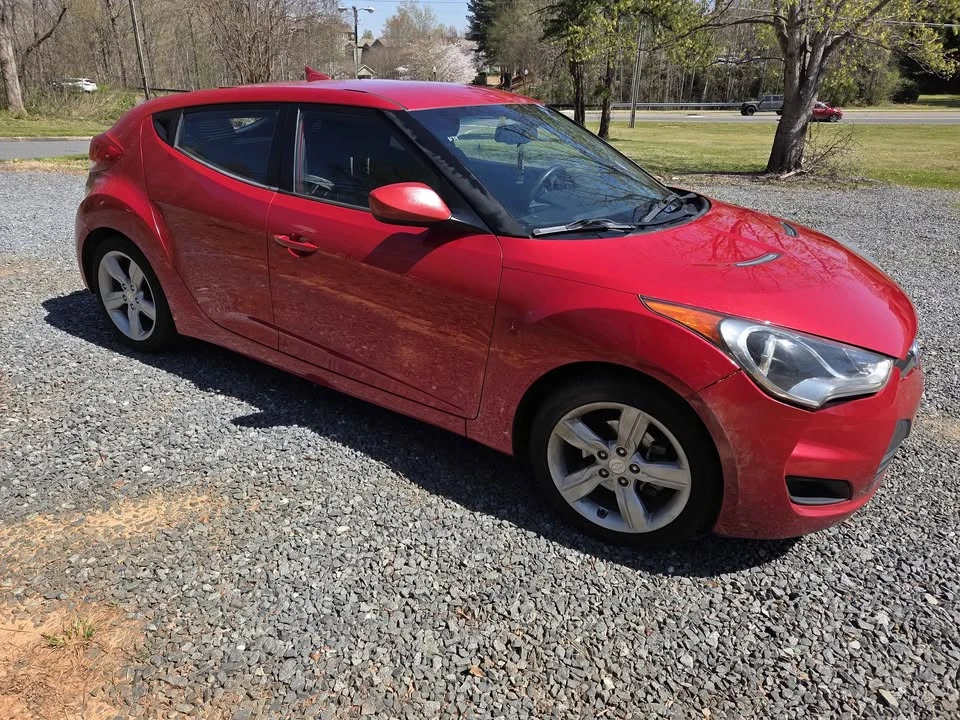 2014 Hyundai Veloster - Image 12 of 17