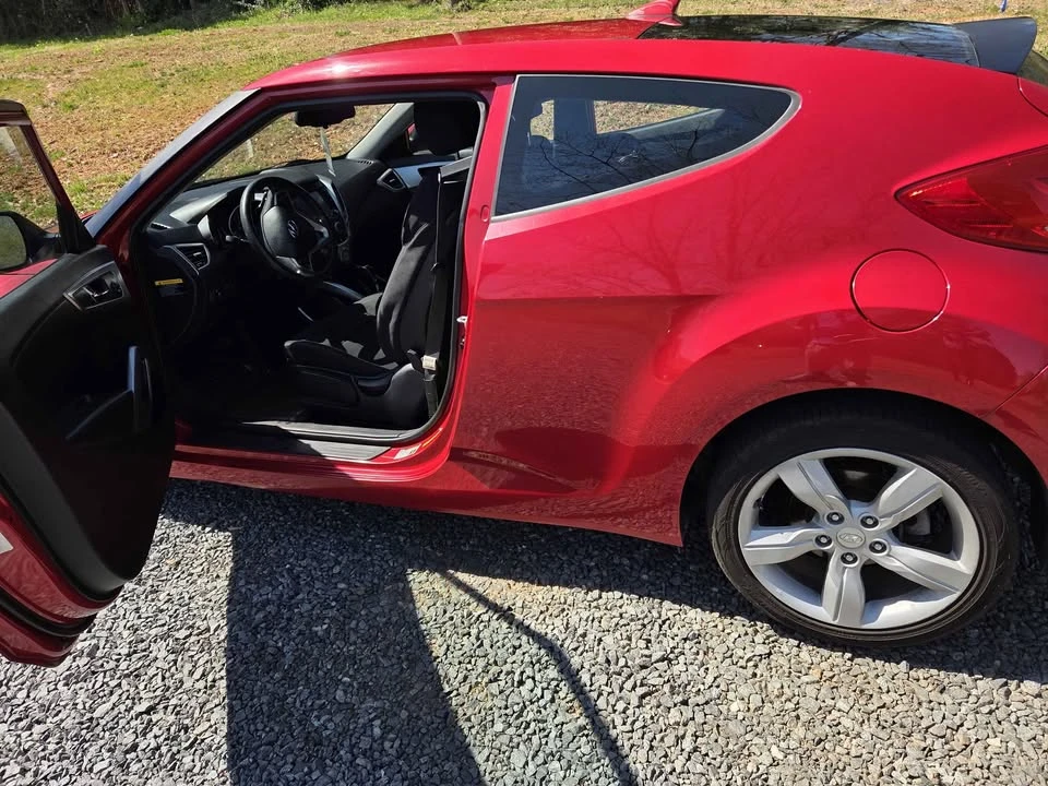 2014 Hyundai Veloster - Image 4 of 17