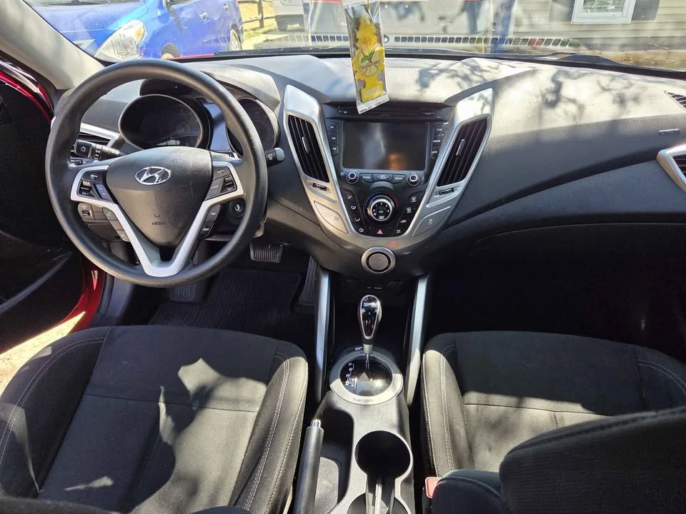 2014 Hyundai Veloster - Image 16 of 17