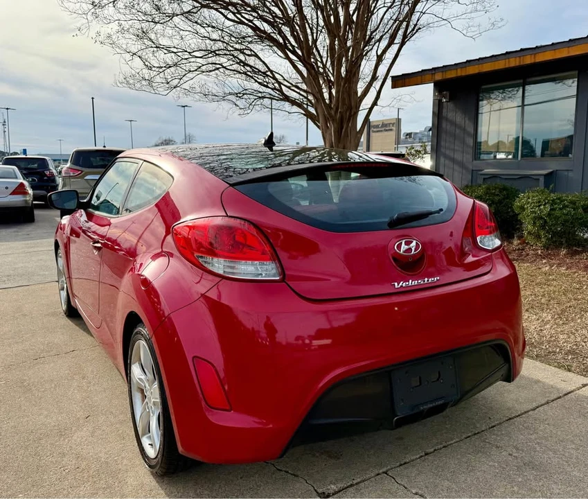 2014 Hyundai Veloster - Image 8 of 20