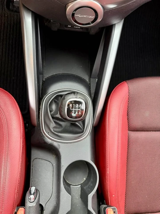 2014 Hyundai Veloster - Image 11 of 20
