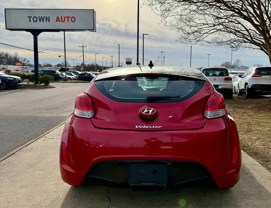 2014 Hyundai Veloster - Image 15 of 20
