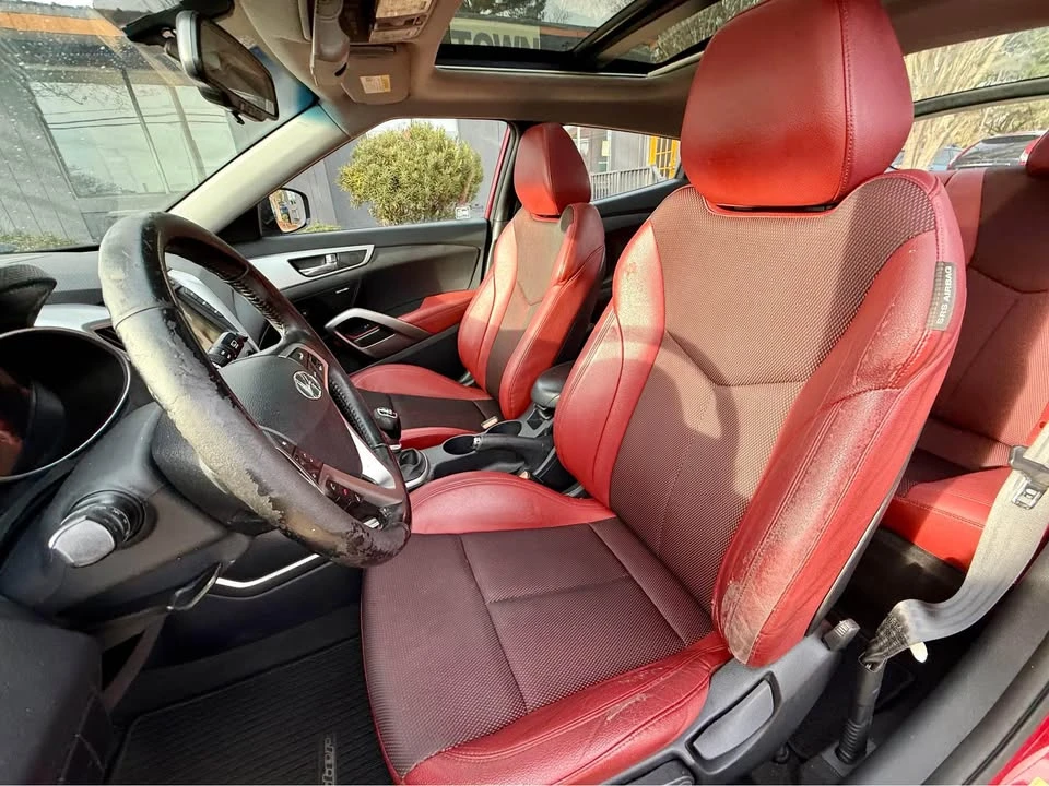 2014 Hyundai Veloster - Image 10 of 20