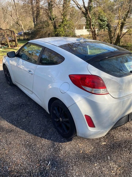2014 Hyundai Veloster - Image 4 of 5
