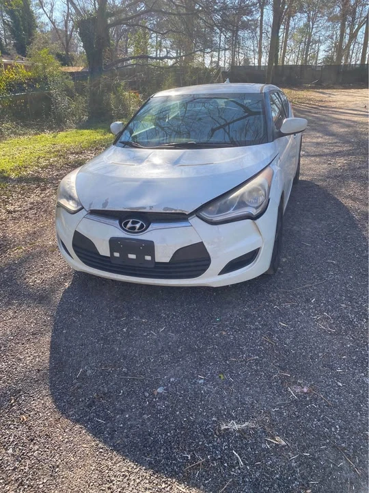 2014 Hyundai Veloster - Image 2 of 5
