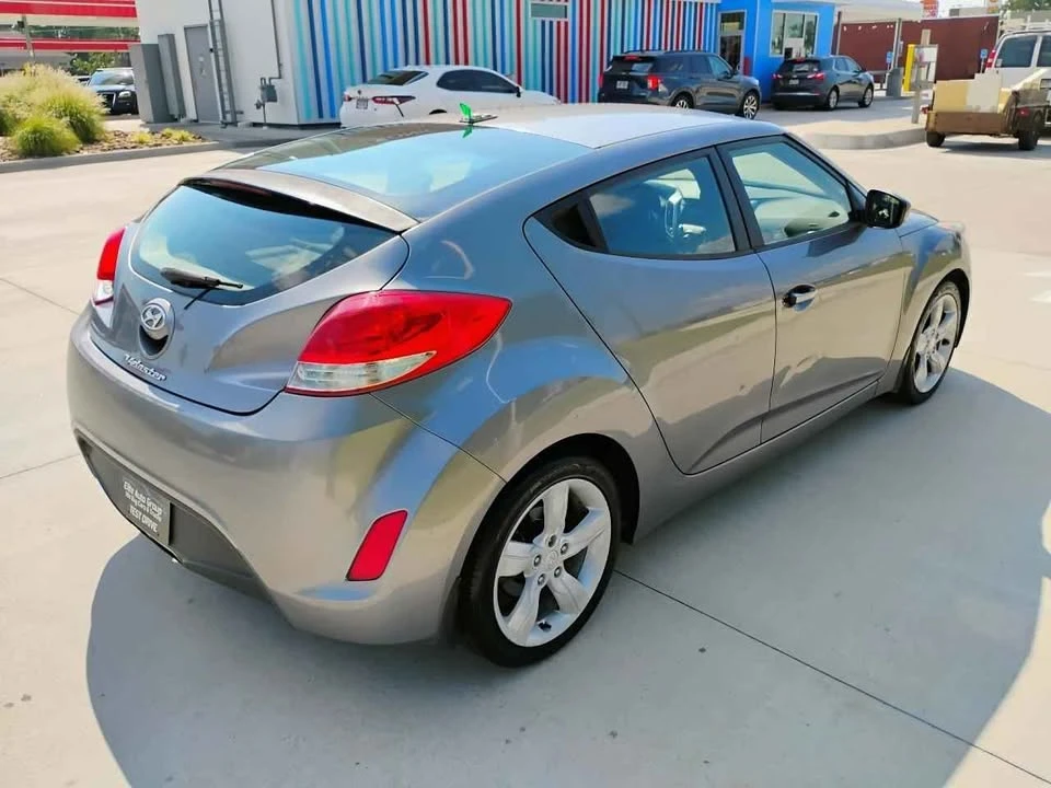2014 Hyundai Veloster - Image 10 of 20