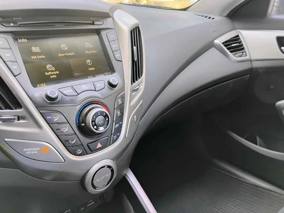 2014 Hyundai Veloster - Image 14 of 20