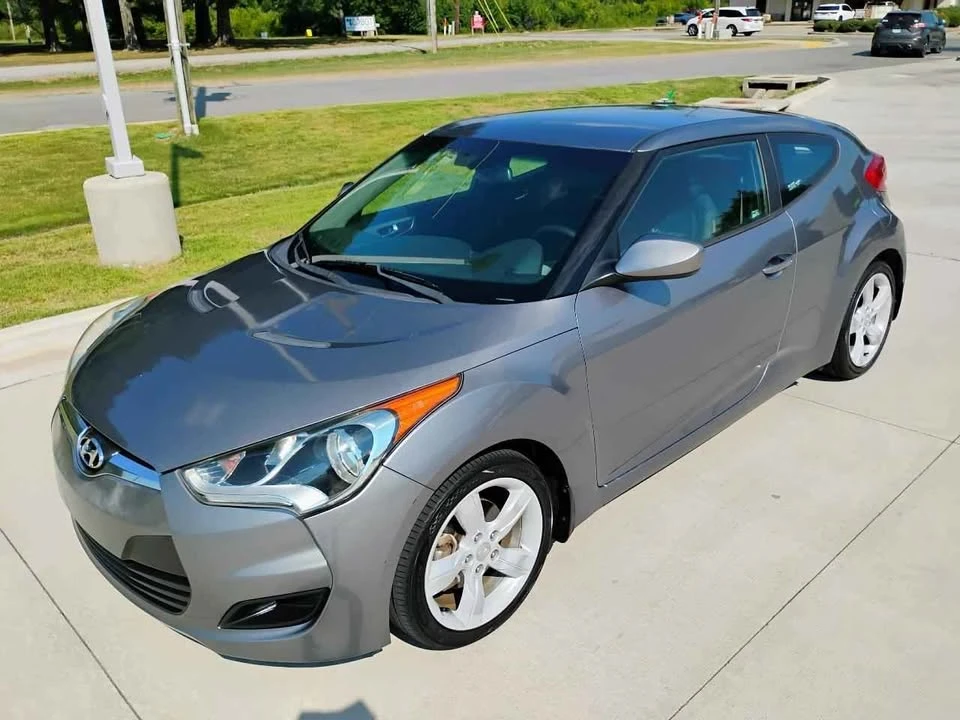 2014 Hyundai Veloster - Image 2 of 20