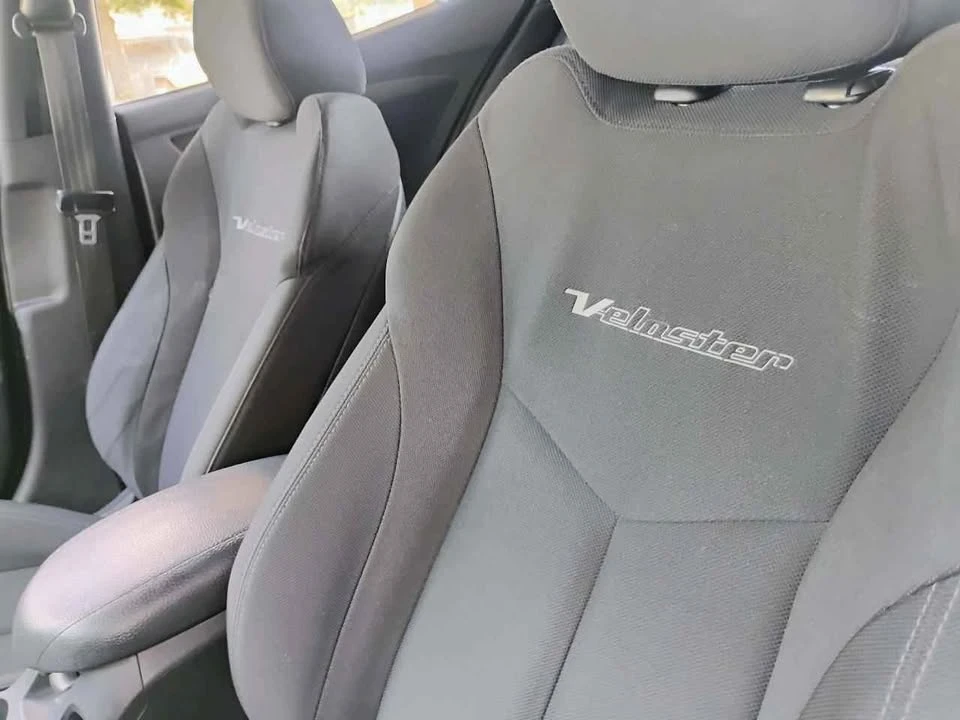2014 Hyundai Veloster - Image 11 of 20