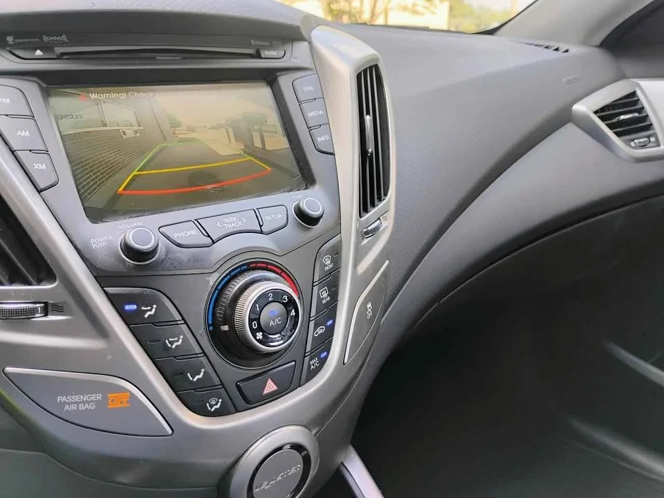 2014 Hyundai Veloster - Image 15 of 20
