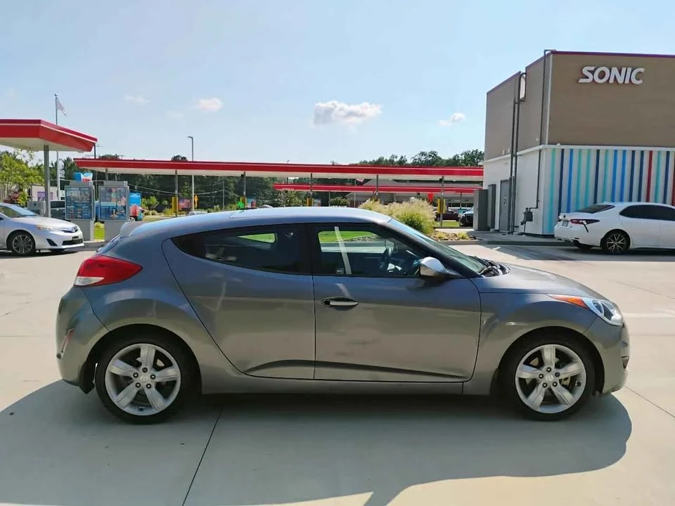 2014 Hyundai Veloster - Image 8 of 20