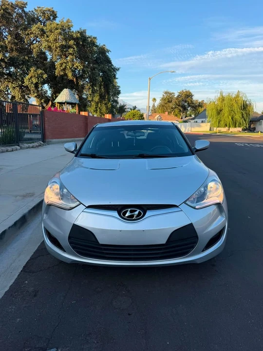 2014 Hyundai Veloster - Image 2 of 19
