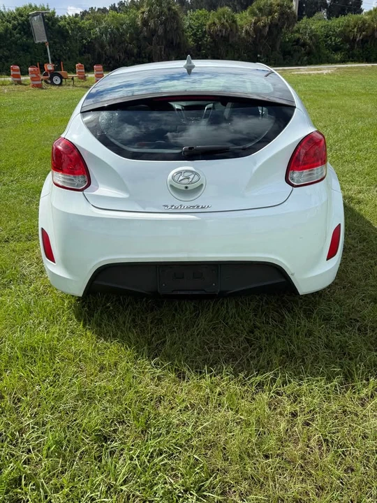 2014 Hyundai Veloster - Image 6 of 13