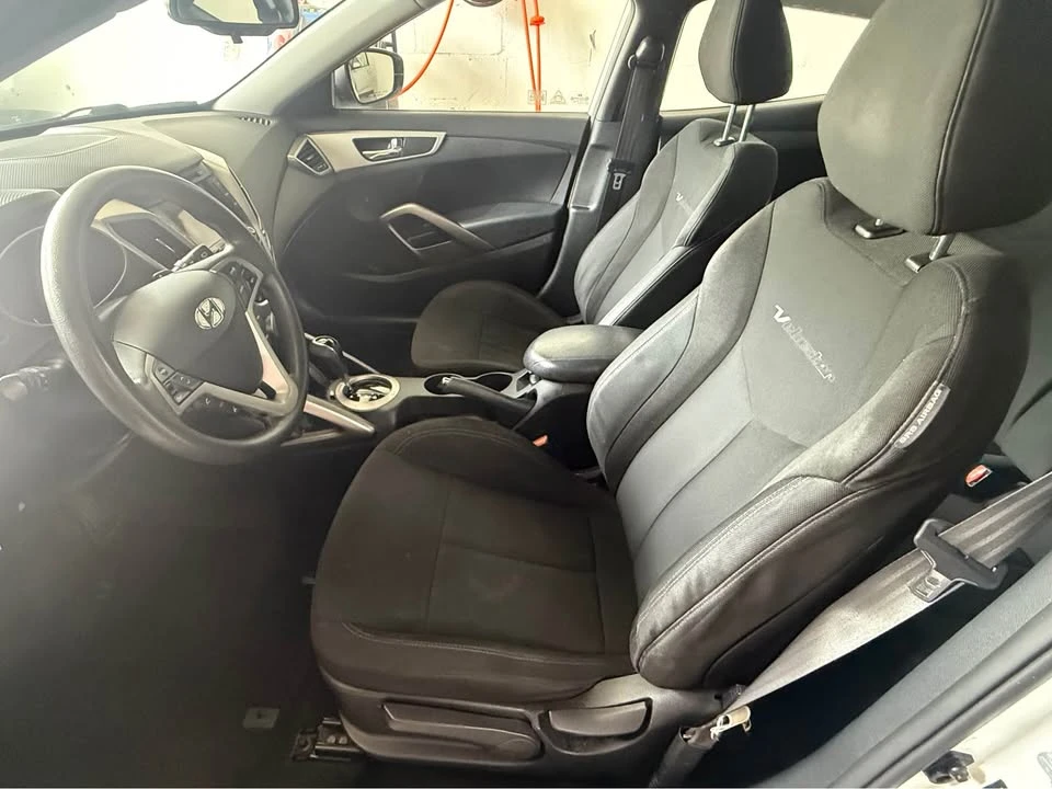 2014 Hyundai Veloster - Image 9 of 13