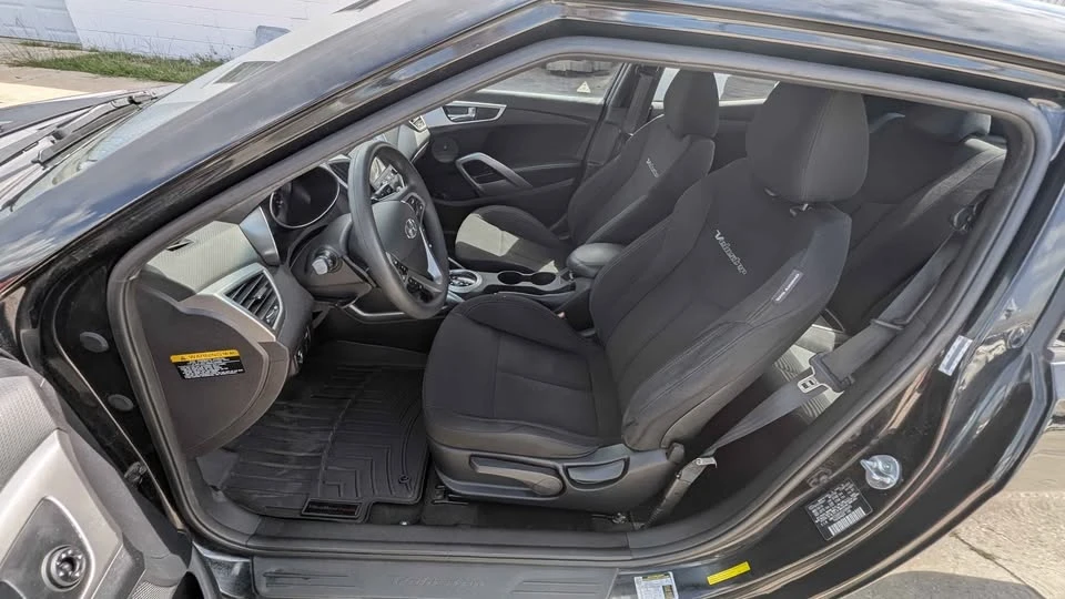 2014 Hyundai Veloster - Image 9 of 18