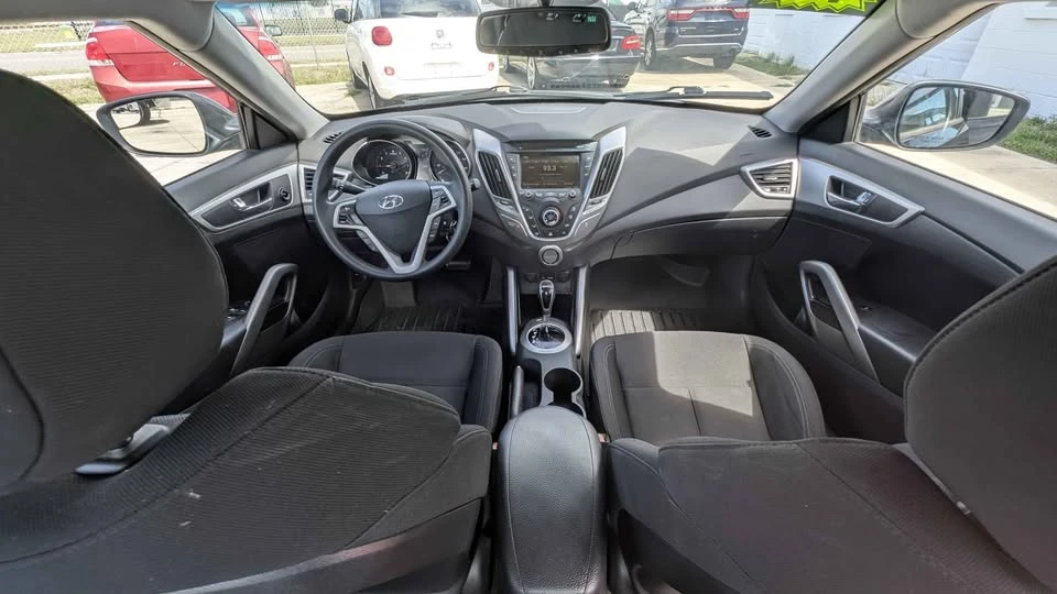 2014 Hyundai Veloster - Image 7 of 18