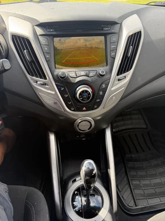 2014 Hyundai Veloster - Image 13 of 13