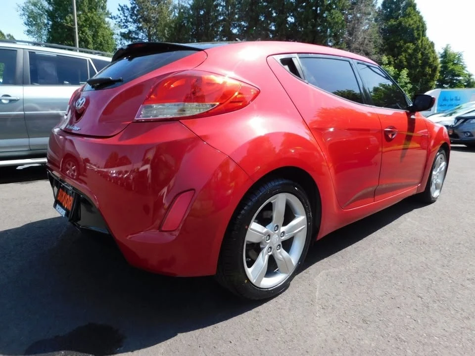 2014 Hyundai Veloster - Image 2 of 20