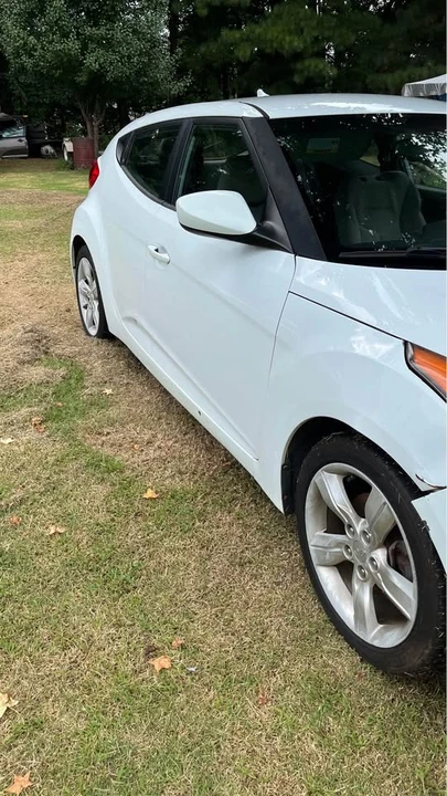 2014 Hyundai Veloster - Image 3 of 8