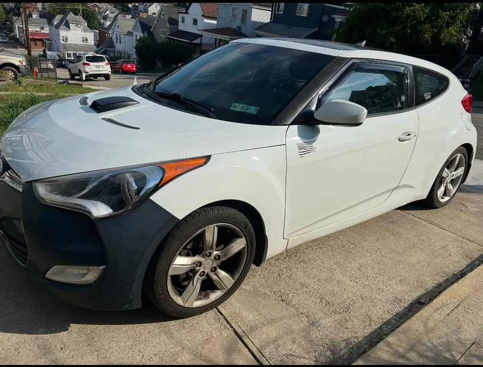 2014 Hyundai Veloster - Image 4 of 4