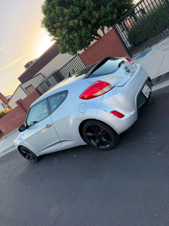 2014 Hyundai Veloster - Image 5 of 16