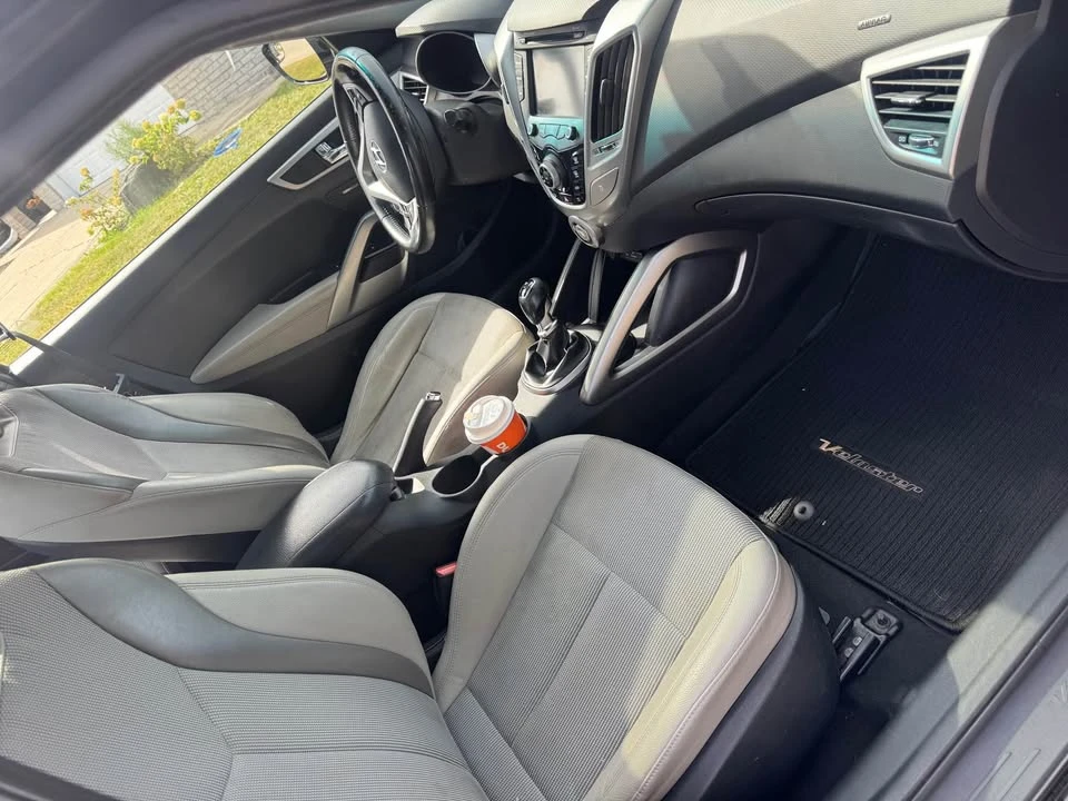 2014 Hyundai Veloster - Image 7 of 10