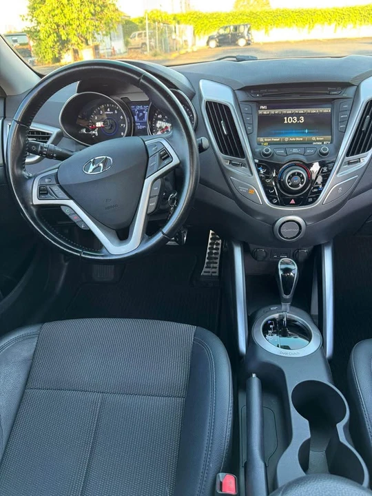 2014 Hyundai Veloster - Image 18 of 18