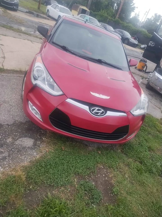2014 Hyundai Veloster - Image 2 of 10