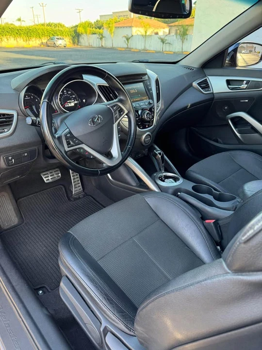 2014 Hyundai Veloster - Image 11 of 17