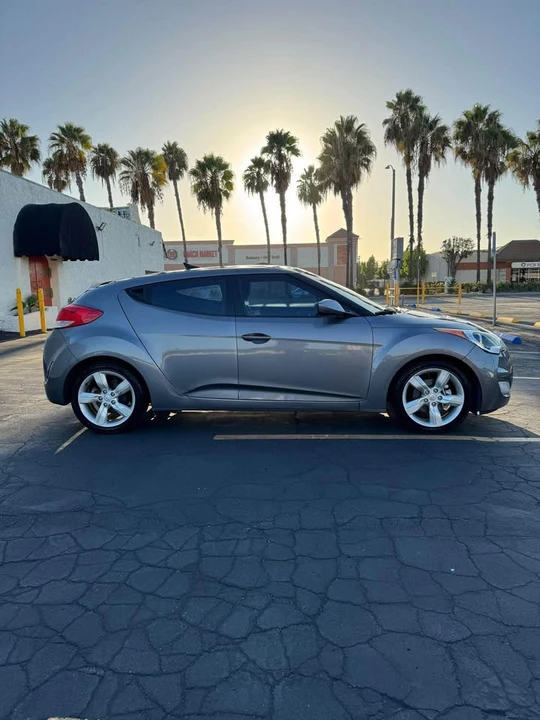 2014 Hyundai Veloster - Image 7 of 18