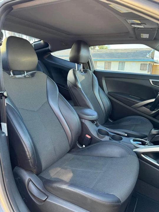 2014 Hyundai Veloster - Image 15 of 17