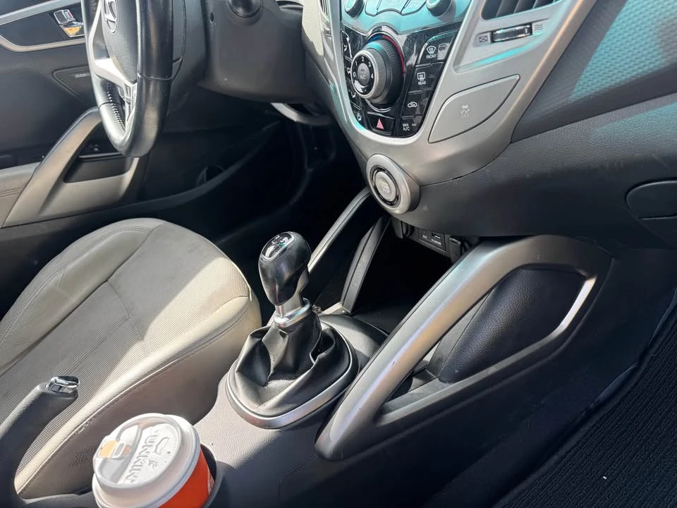 2014 Hyundai Veloster - Image 9 of 10