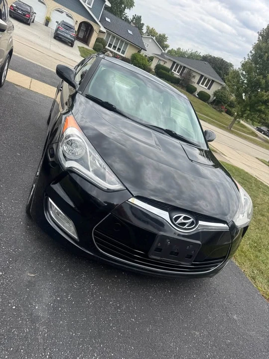 2014 Hyundai Veloster - Image 2 of 10