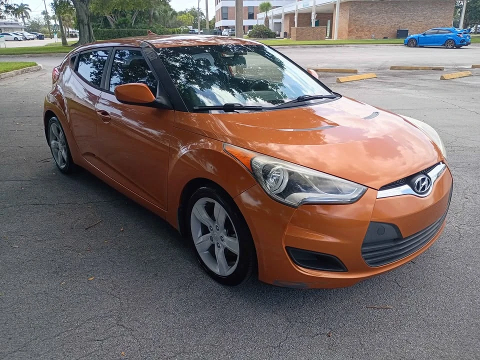 2014 Hyundai Veloster - Image 6 of 10