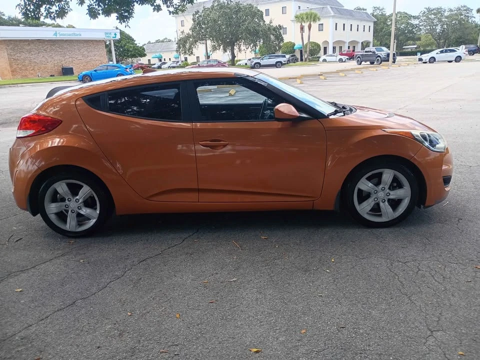 2014 Hyundai Veloster - Image 7 of 10
