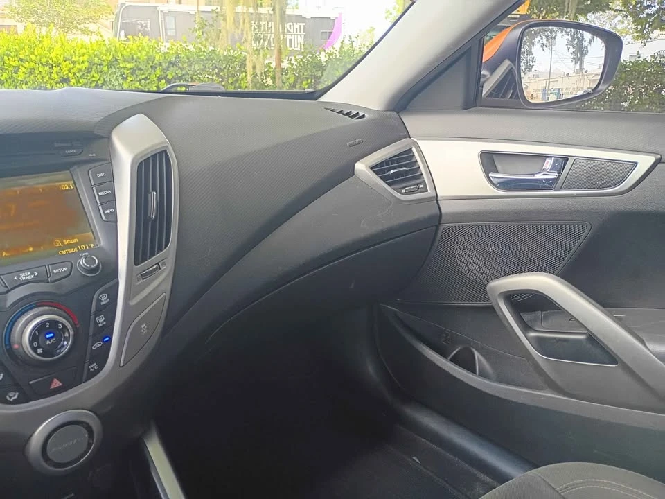 2014 Hyundai Veloster - Image 10 of 10