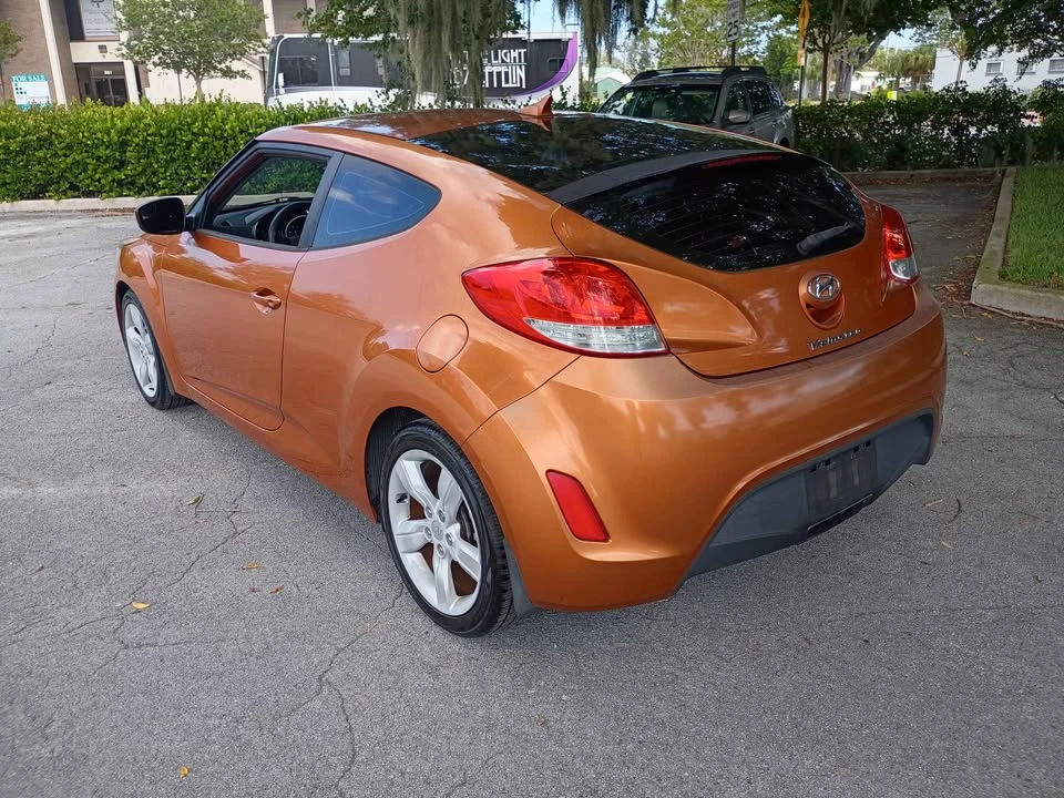 2014 Hyundai Veloster - Image 3 of 10